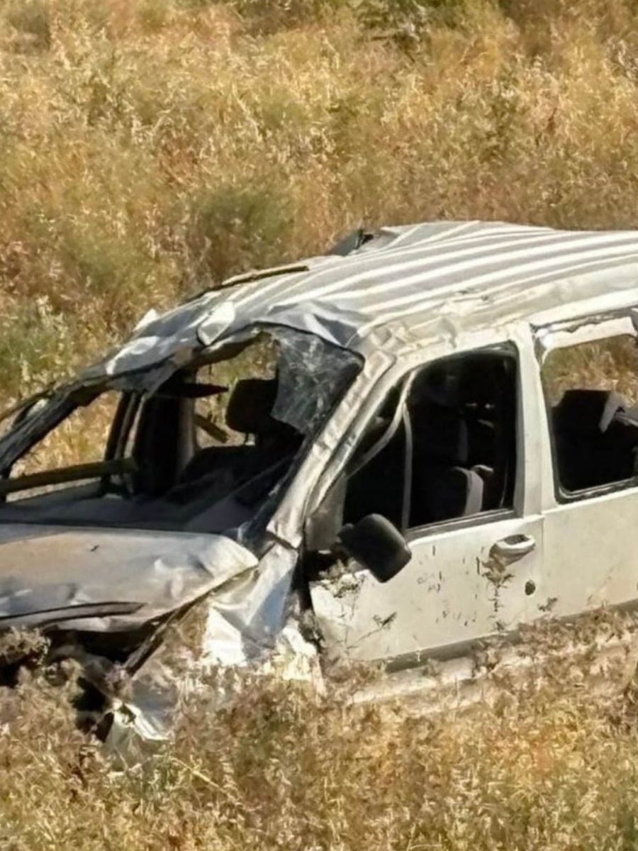 Siirt’te hafif ticari araç takla attı: 1 yaralı