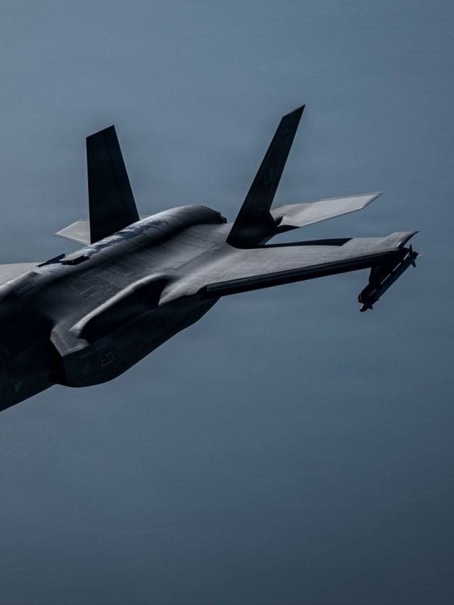 CENTCOM: "ABD güçleri, 3 gemiyi etkisiz hale getirdi ve 2 gemiye çıktı"