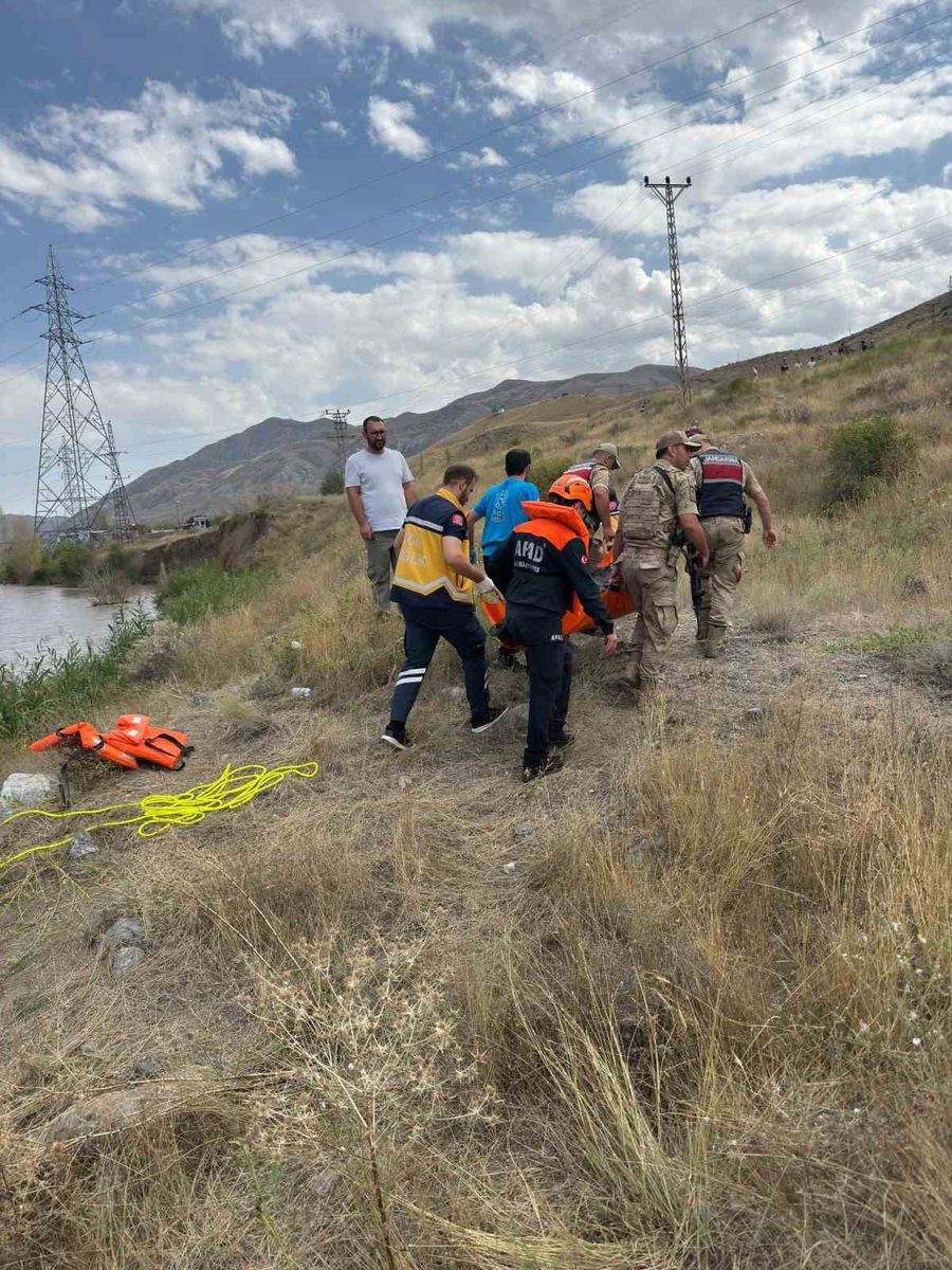 Aras Nehri kıyısında kimliği belirsiz ceset bulundu