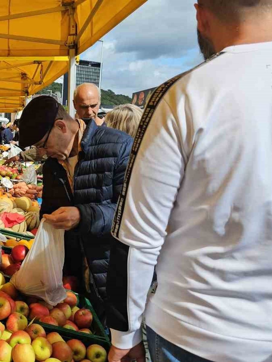Belçika semt pazarlarında Türkçe yankılanıyor