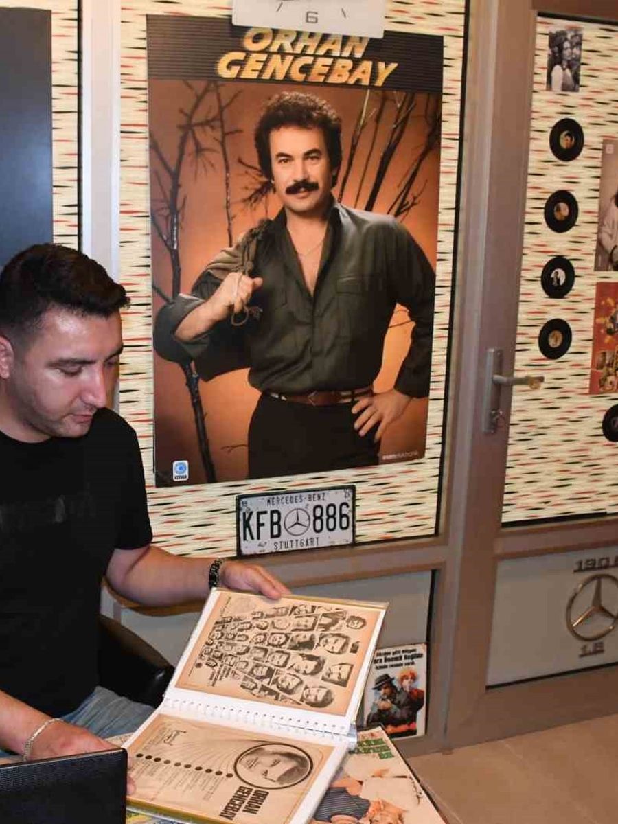 Çocukken başladı, 25 yılda dev bir arşive dönüştü: Orhan Gencebay’ın tüm izlerini topluyor