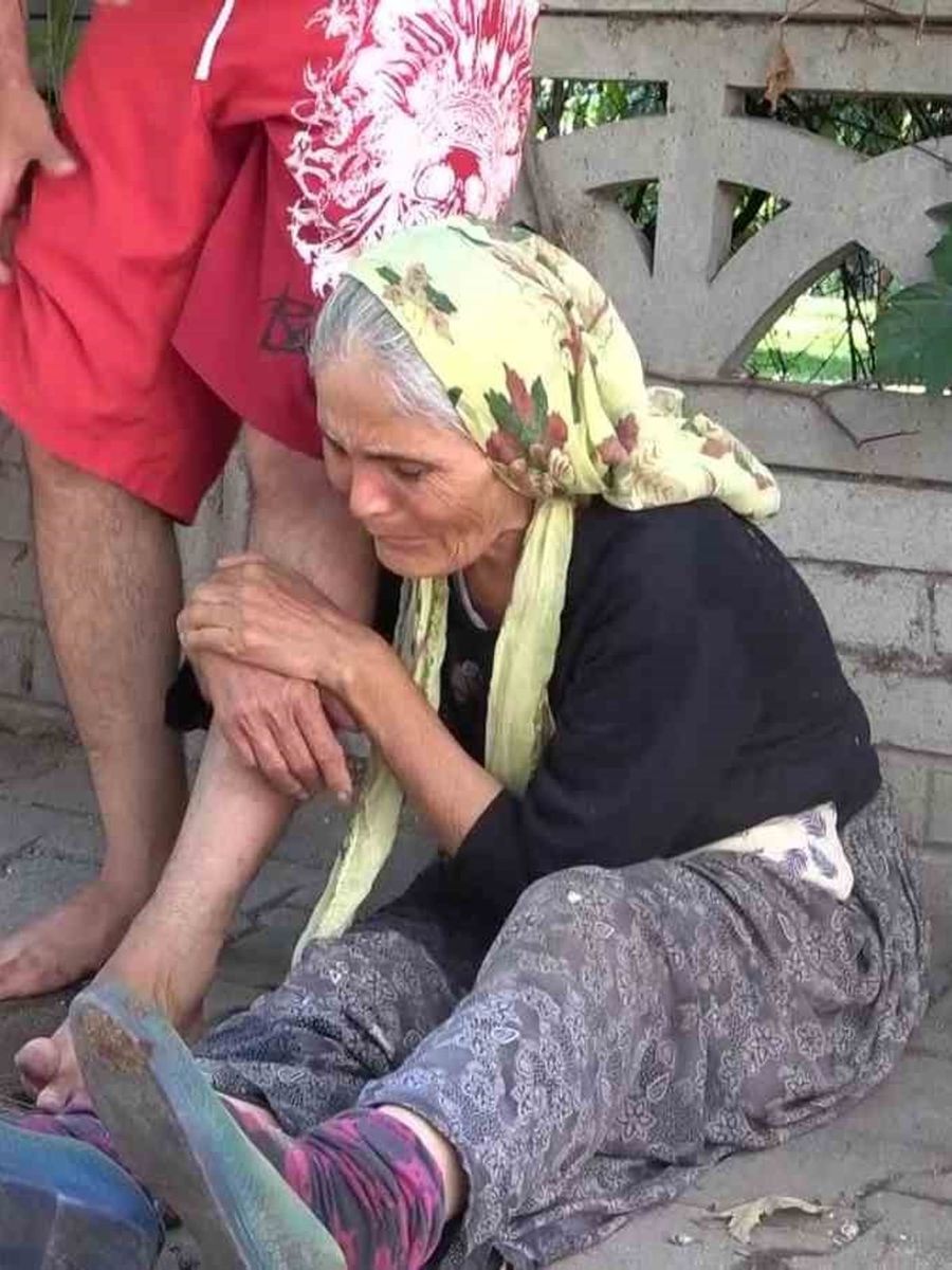 Anne oğlunun, oğlu annesinin yanan evde olduğunu zannetti buluşmada gözyaşları sel oldu