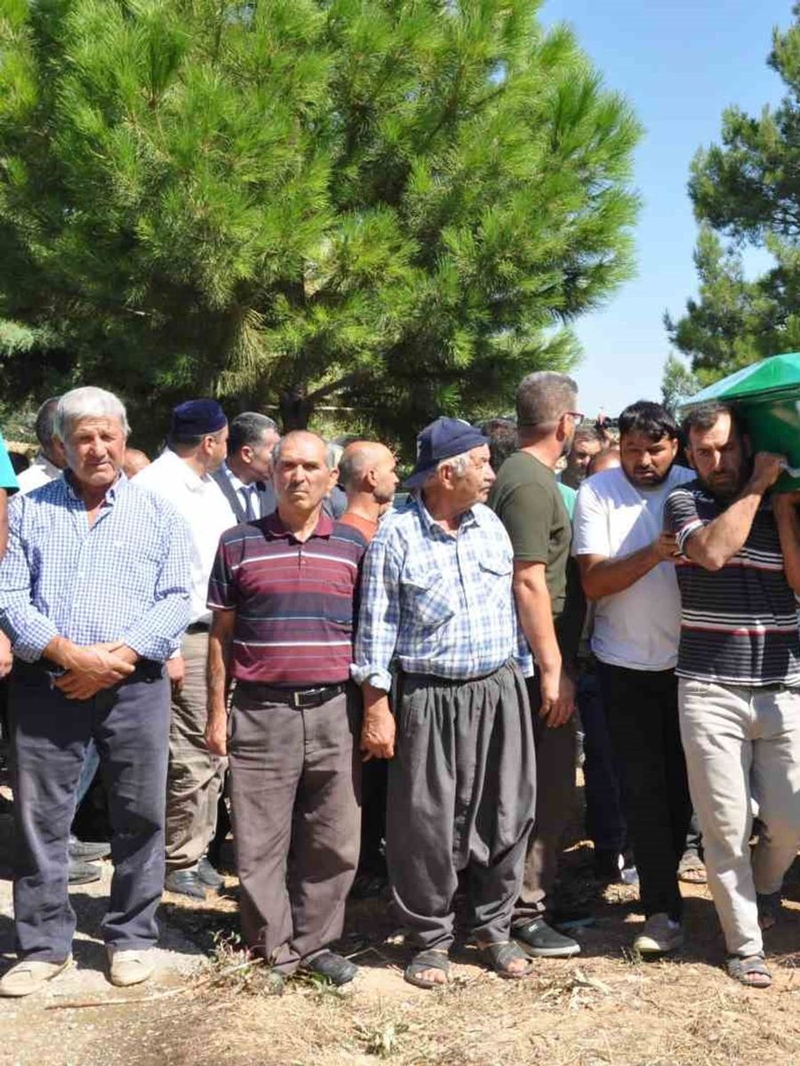Feribot faciasında hayatını kaybeden Şerif Özdemir, Mersin’de son yolculuğuna uğurlandı