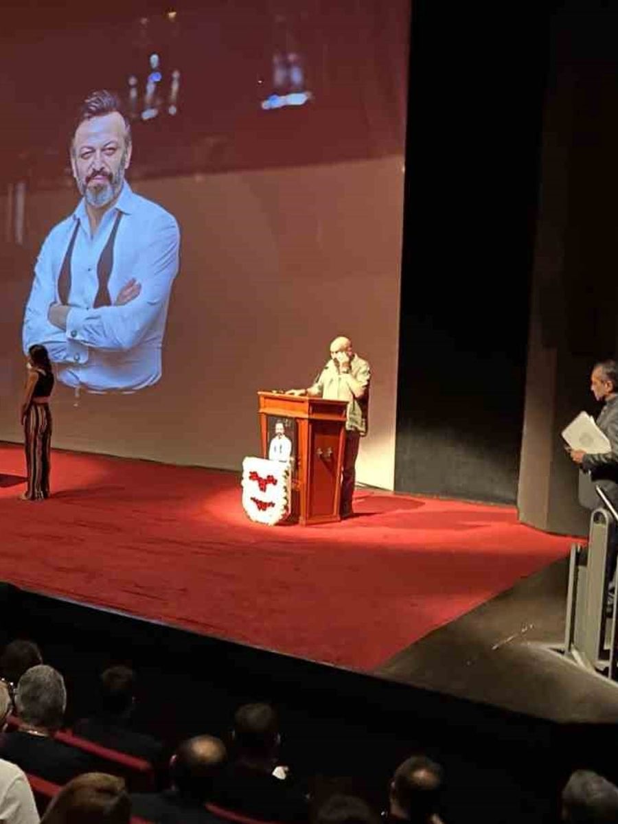 Ünlü oyuncu Serhat Kılıç için duygusal anma: 30 yıl yetmedi Serhat seni çok özleyeceğim