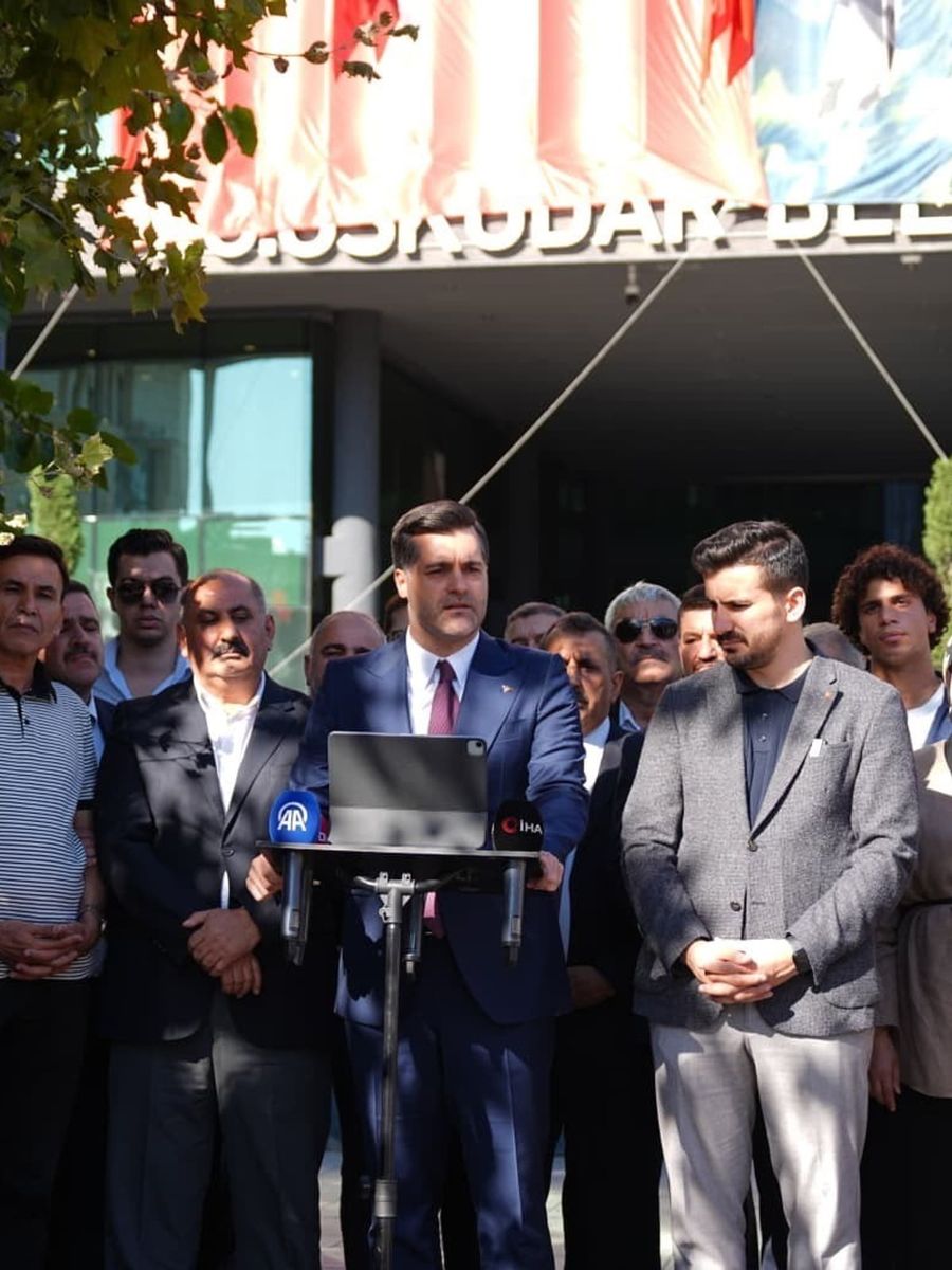 AK Parti’den Üsküdar Belediyesi’ne "hizmetsizlik" protestosu