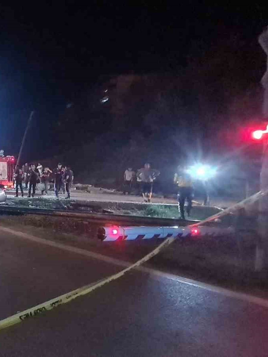 Zonguldak’ta yolcu treni otomobille çarpıştı: 5 yaralı