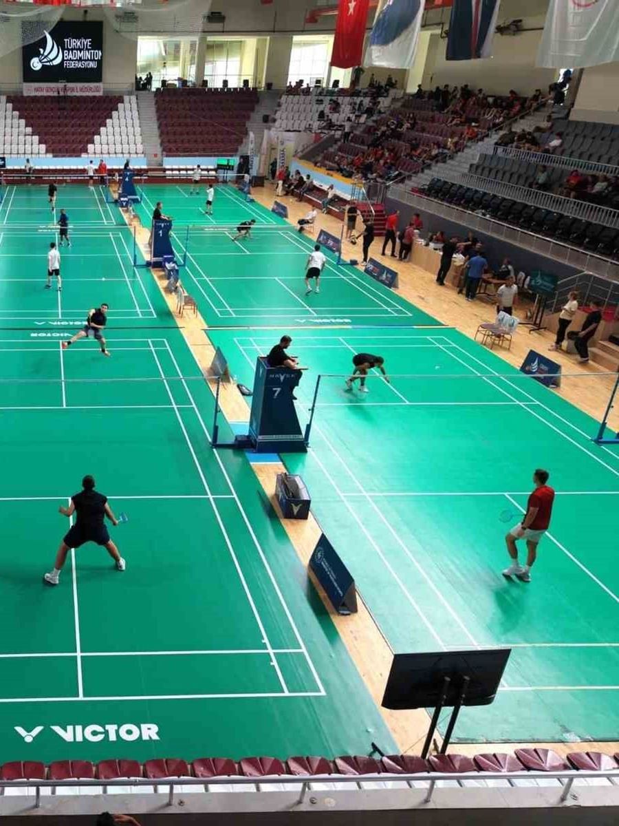 Büyükler Türkiye Badminton Şampiyonası Hatay’da başladı