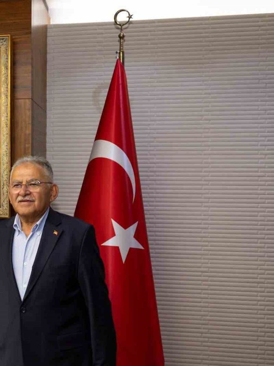Başkan Büyükkılıç, Ahmet Şafak’ı ağırladı, konser coşkusuna ortak oldu