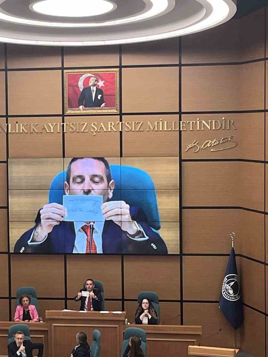 Üsküdar Belediyesi Başkanvekili seçiminde ilk tur tamamlandı
