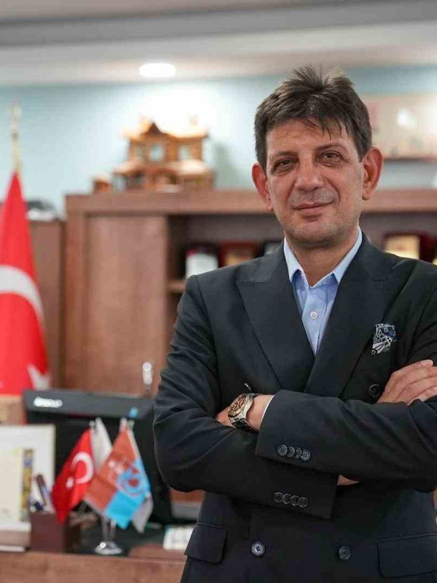 TFF’den Trabzonlular Federasyonu Genel Başkanı İsmail Turgut Öksüz’e ödül
