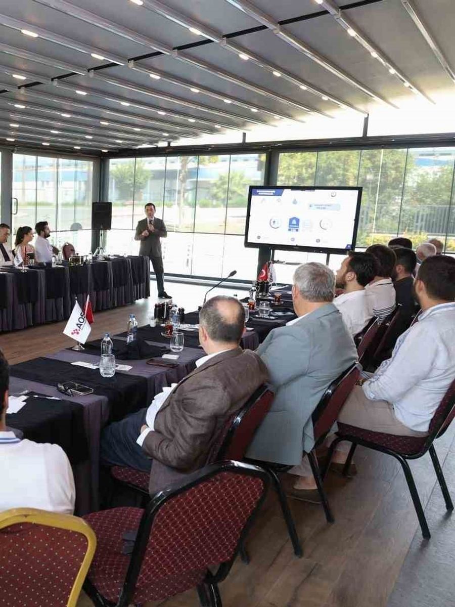 AOSB’de sanayicilere Azerbaycan’da yatırım fırsatları anlatıldı