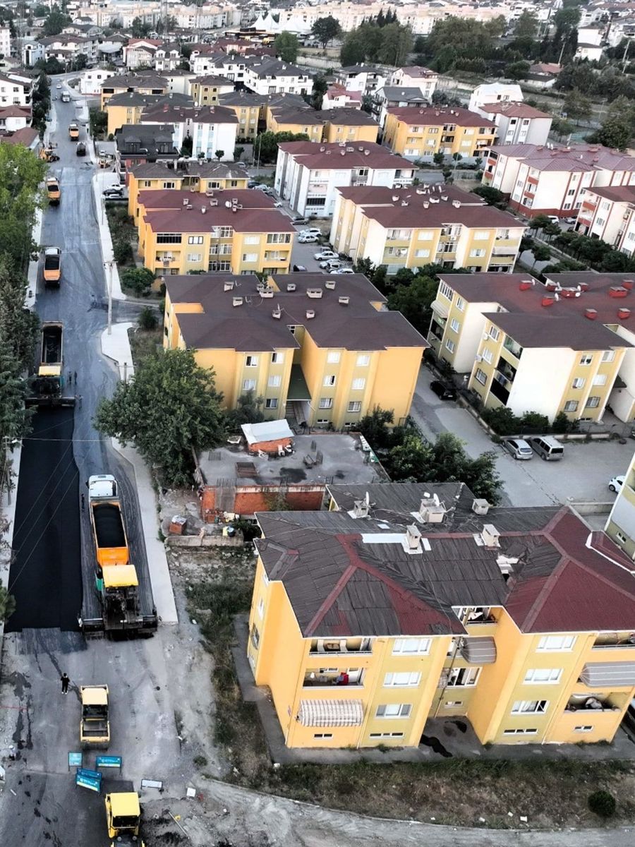 Gölcük’te 600 metrelik cadde yenilendi