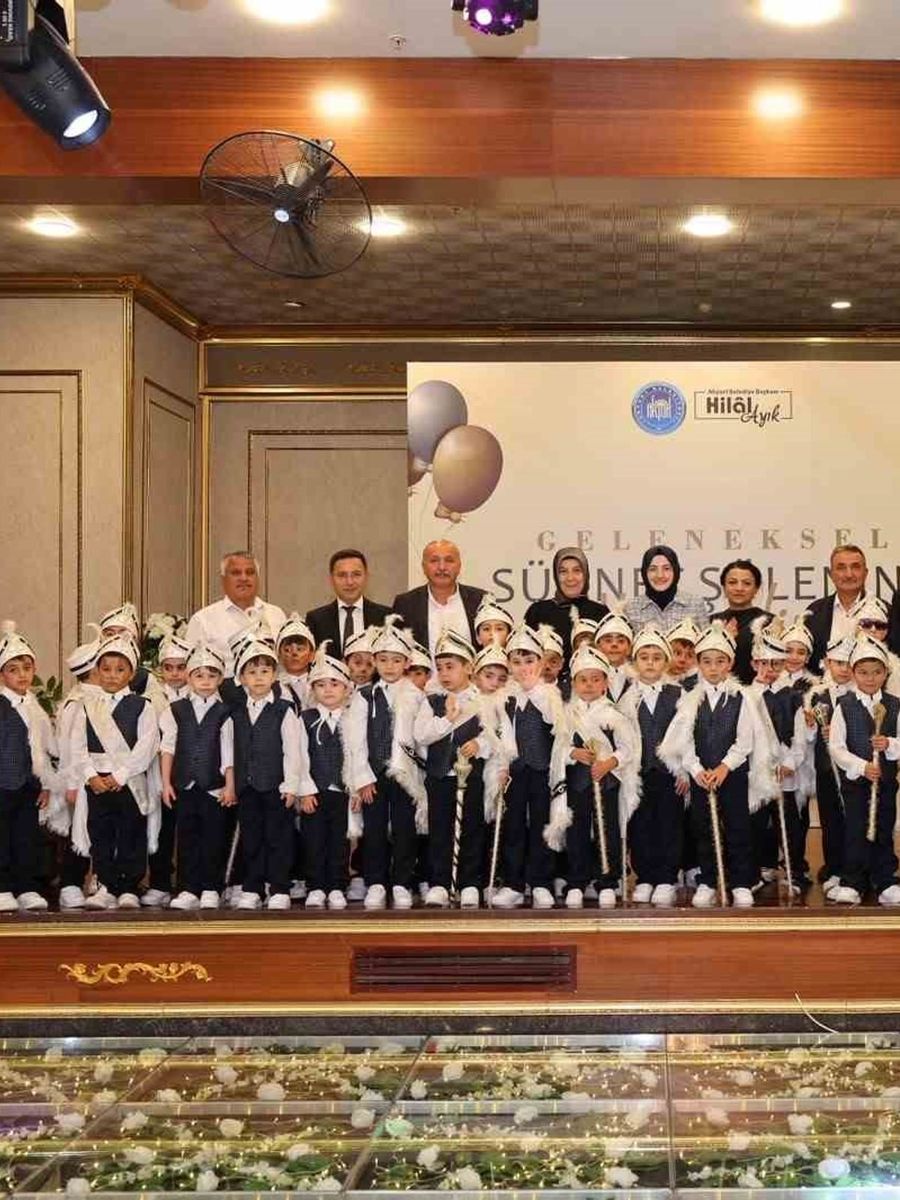 Geleneksel  sünnet şöleni coşkusu