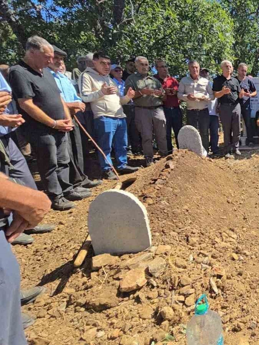 Cinayete kurban giden çift, yan yana defnedildi