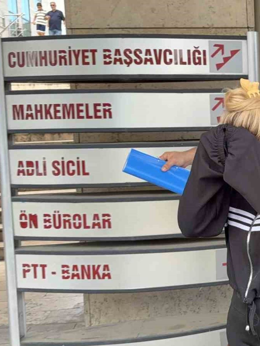 Samsun’da mağazalardan giysi çalan kadın tutuklandı