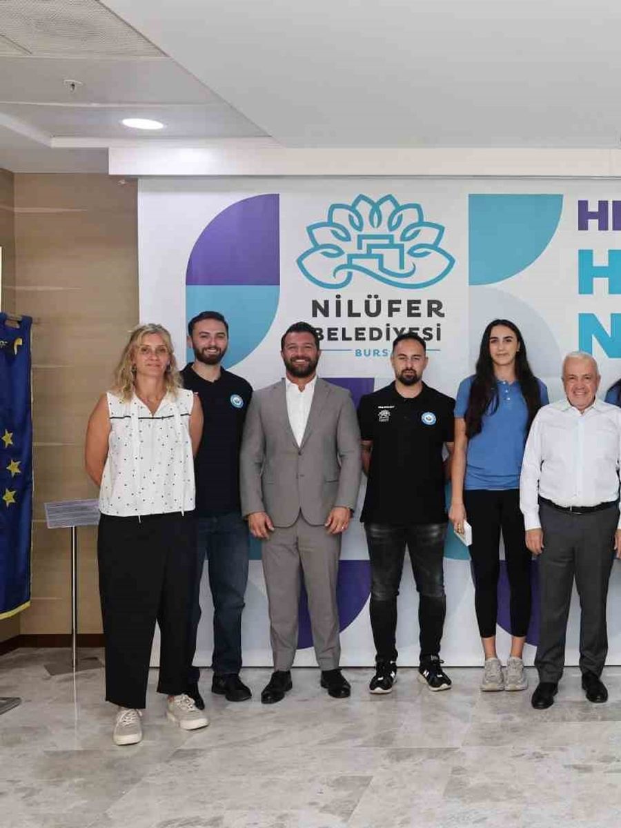 Nilüfer Belediyesporlu milli sporculara Başkan Şadi Özdemir’den tebrik