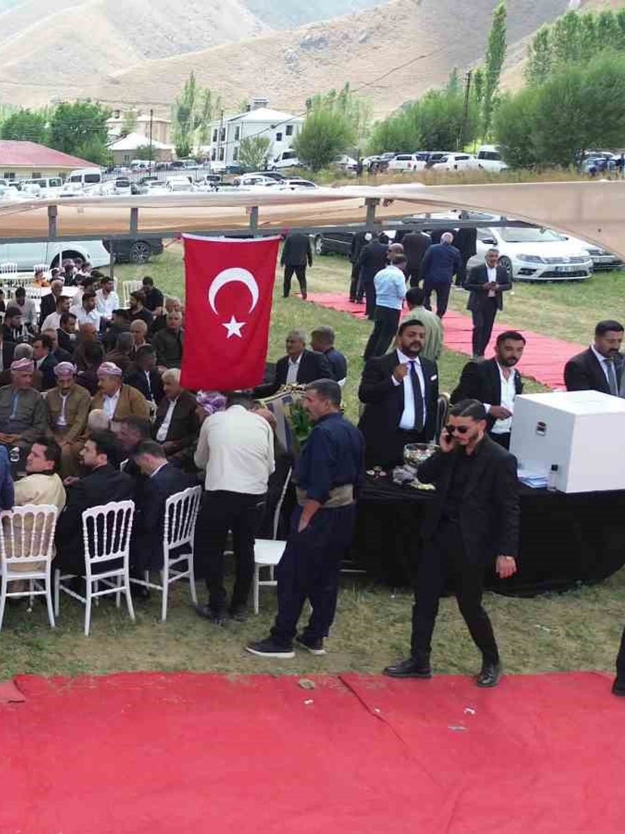 Cilo’nun eteklerinde 15 bin kişilik düğün