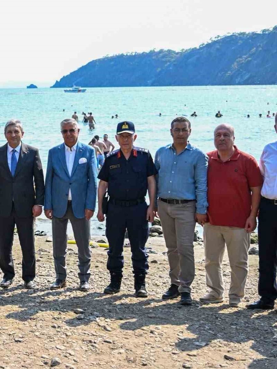 Antalya’da deniz bariyerleri ve çöp kaparlar hayata geçiriliyor
