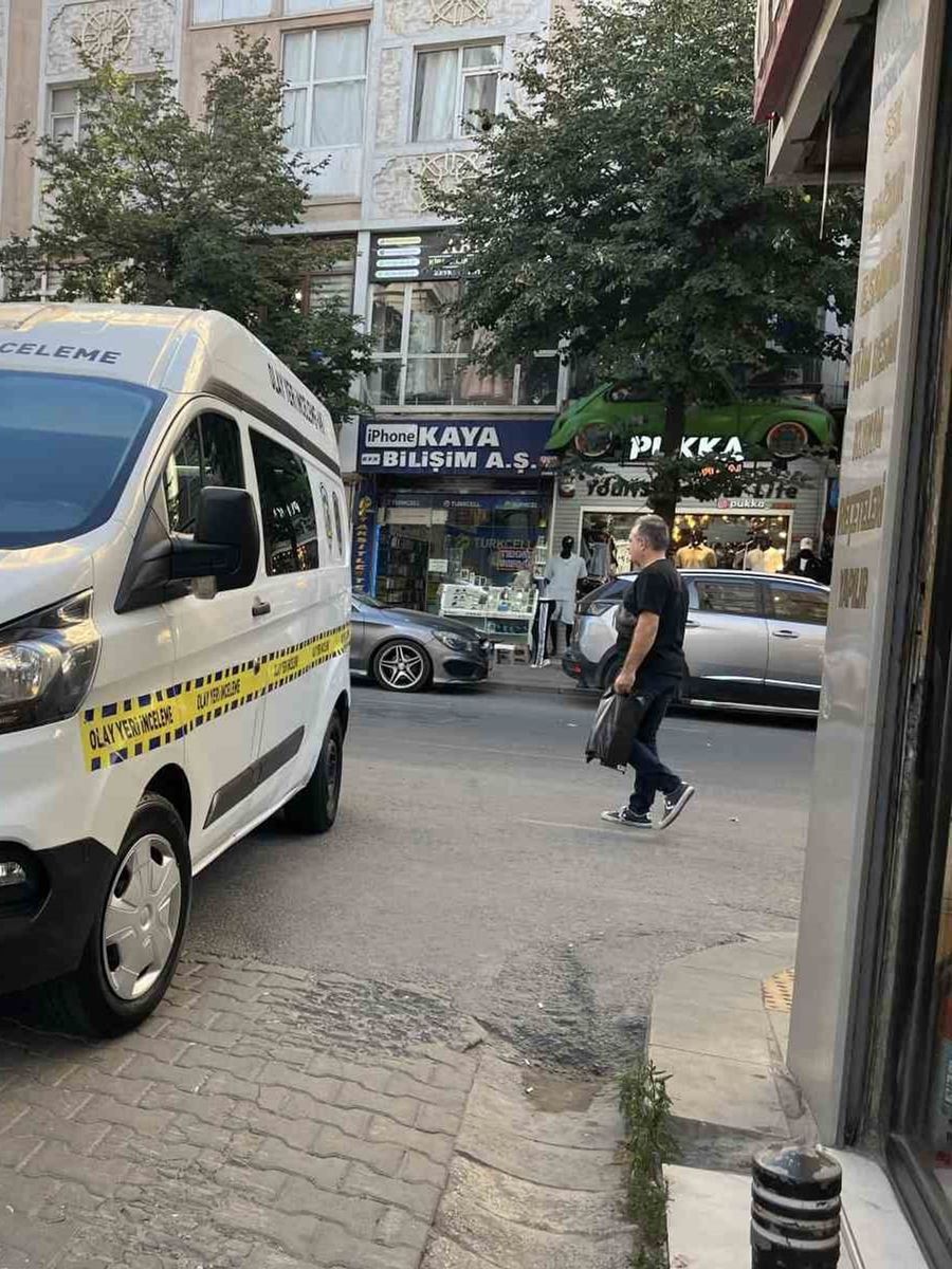Küçükçekmece’de gümüş dükkanına silahlı saldırı: Şüpheli yakalandı