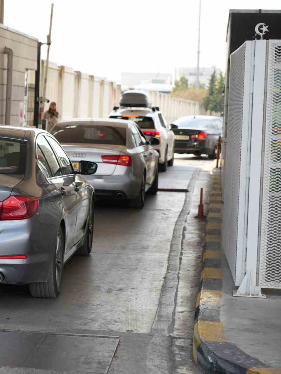 Gurbetçilerin Avrupa’ya dönüş yolunda hüzünlü vedası