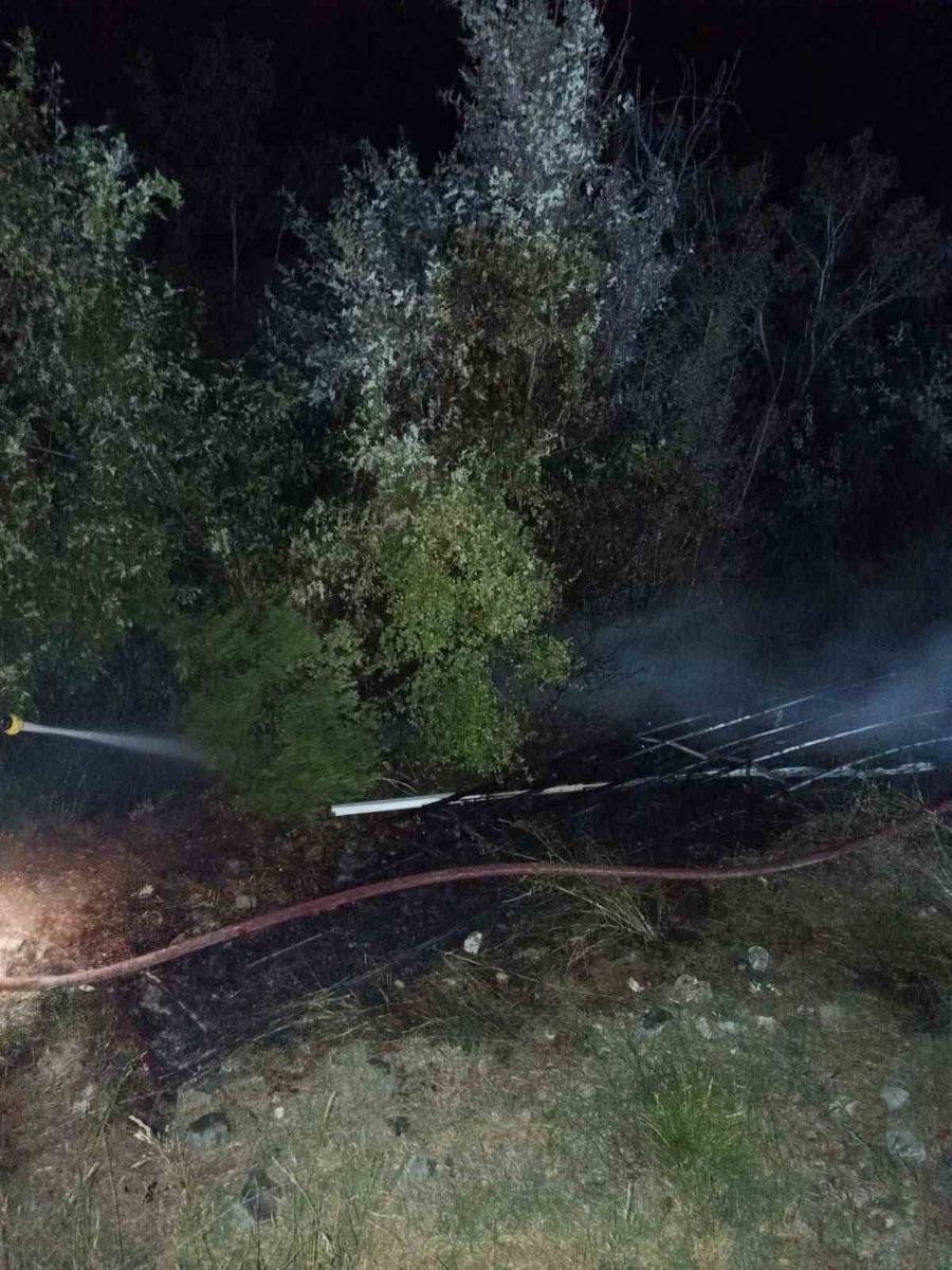 Osmaniye’de çıkan orman yangını büyümeden söndürüldü