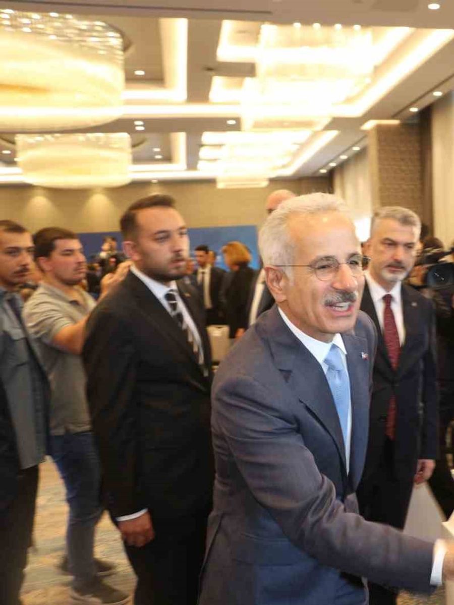 Bakanlar Kurum ve Uraloğlu, ‘Okyanuslar ve Denizler Zirvesi’ne katıldı