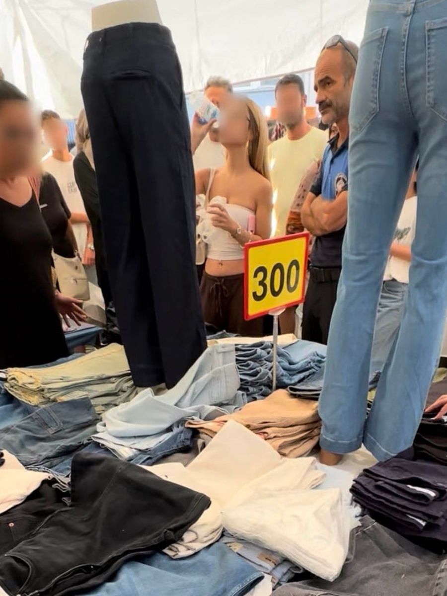 Semt pazarında kot pantolon iadesi gerginliği