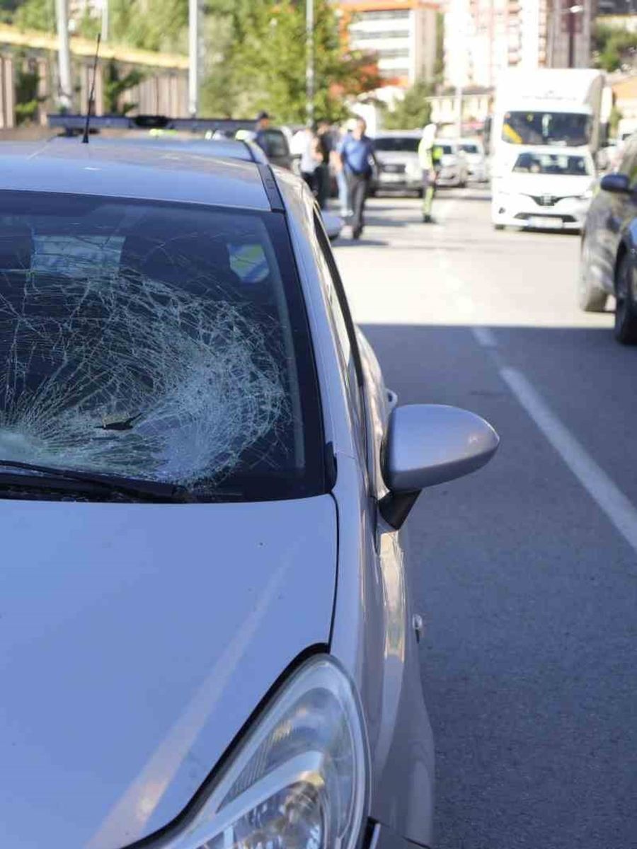 Gümüşhane’de otomobilin çarptığı yaya yaralandı