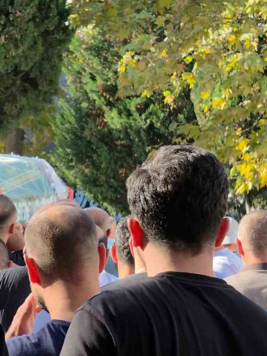 Yolun karşısına geçmek isterken canından olan genç kız son yolculuğuna uğurlandı