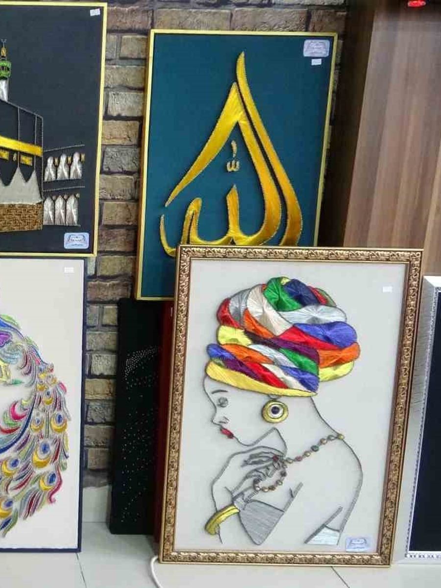 İnternette gördü, merak etti, kendi kendine öğrenip sanat eserleri yaptı