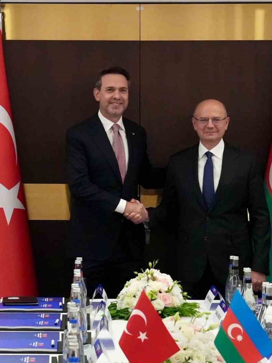 Enerji Bakanı Bayraktar, Azerbaycan’da