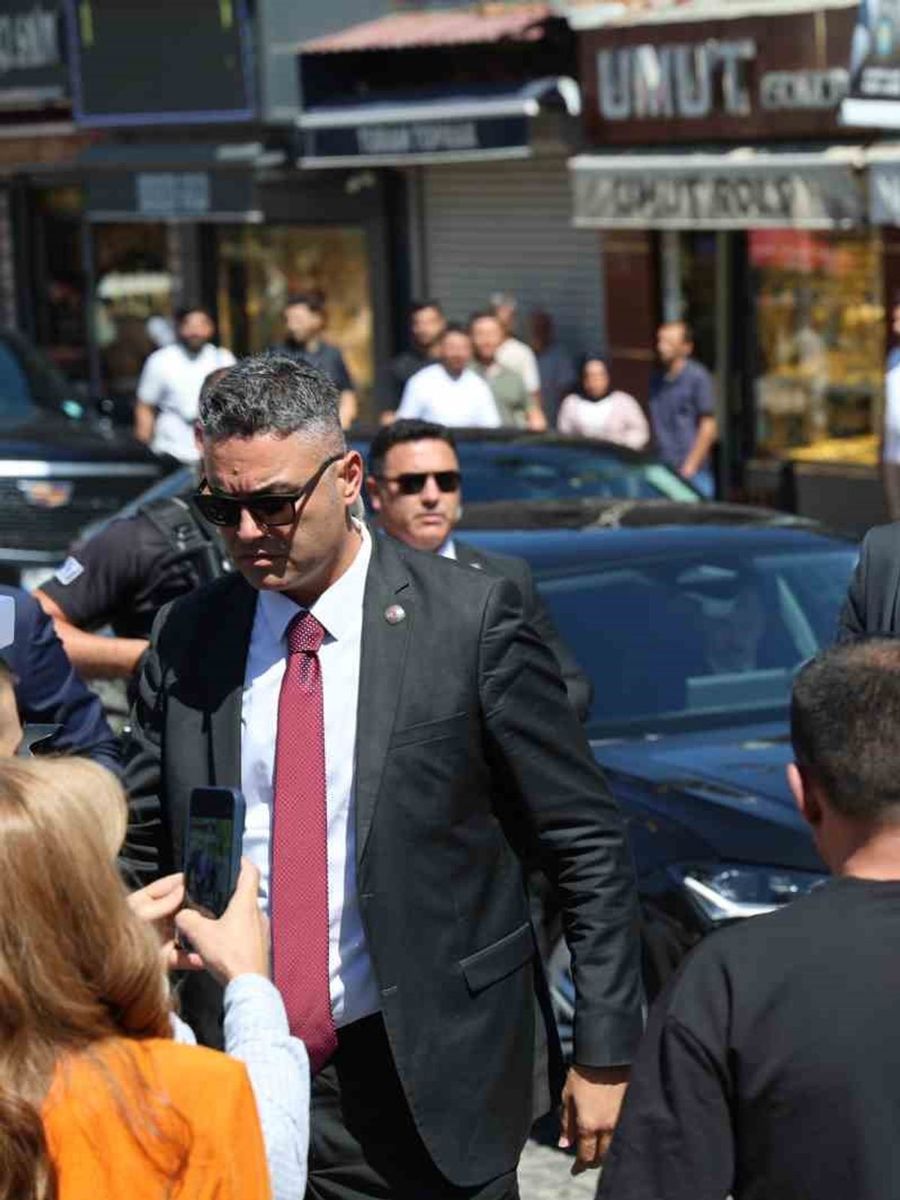 Bakan Fidan Diyarbakır’da: Cuma namazını kılacağı cami önünde yoğun güvenlik önlemi alındı