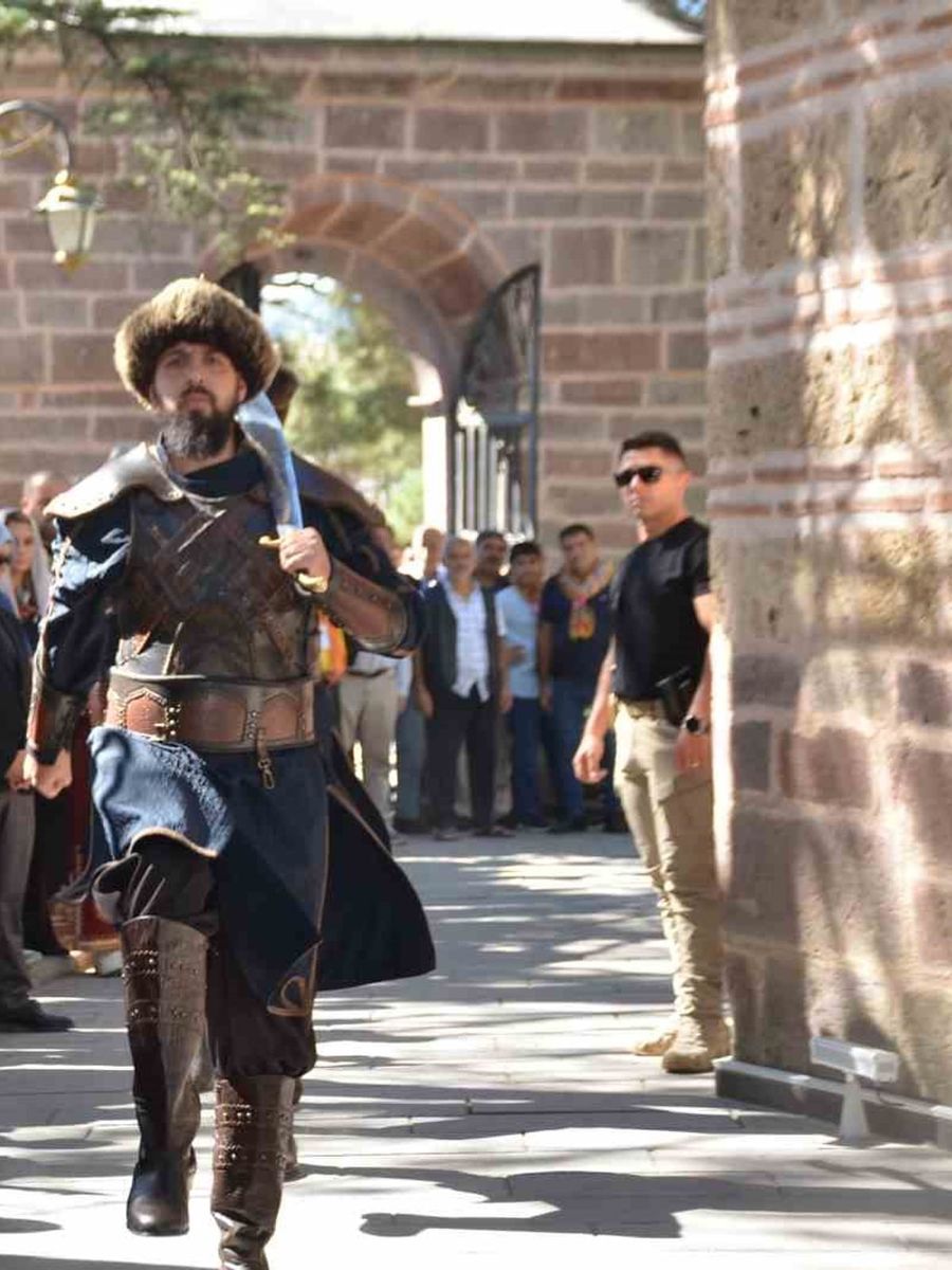Ertuğrul Gazi’yi Anma ve Yörük Şenlikleri başladı