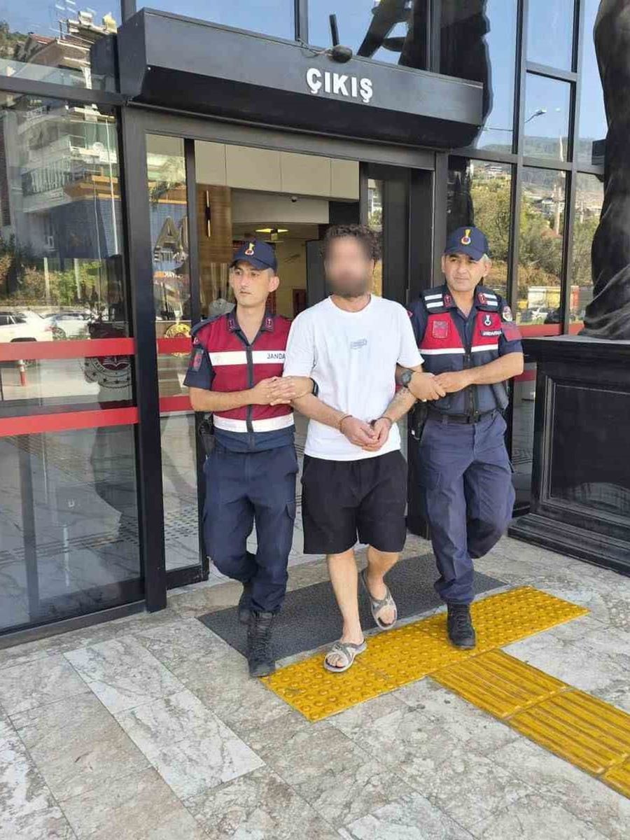 Alanya’da 7 yıl 8 ay hapis cezasıyla aranan hükümlü yakalandı