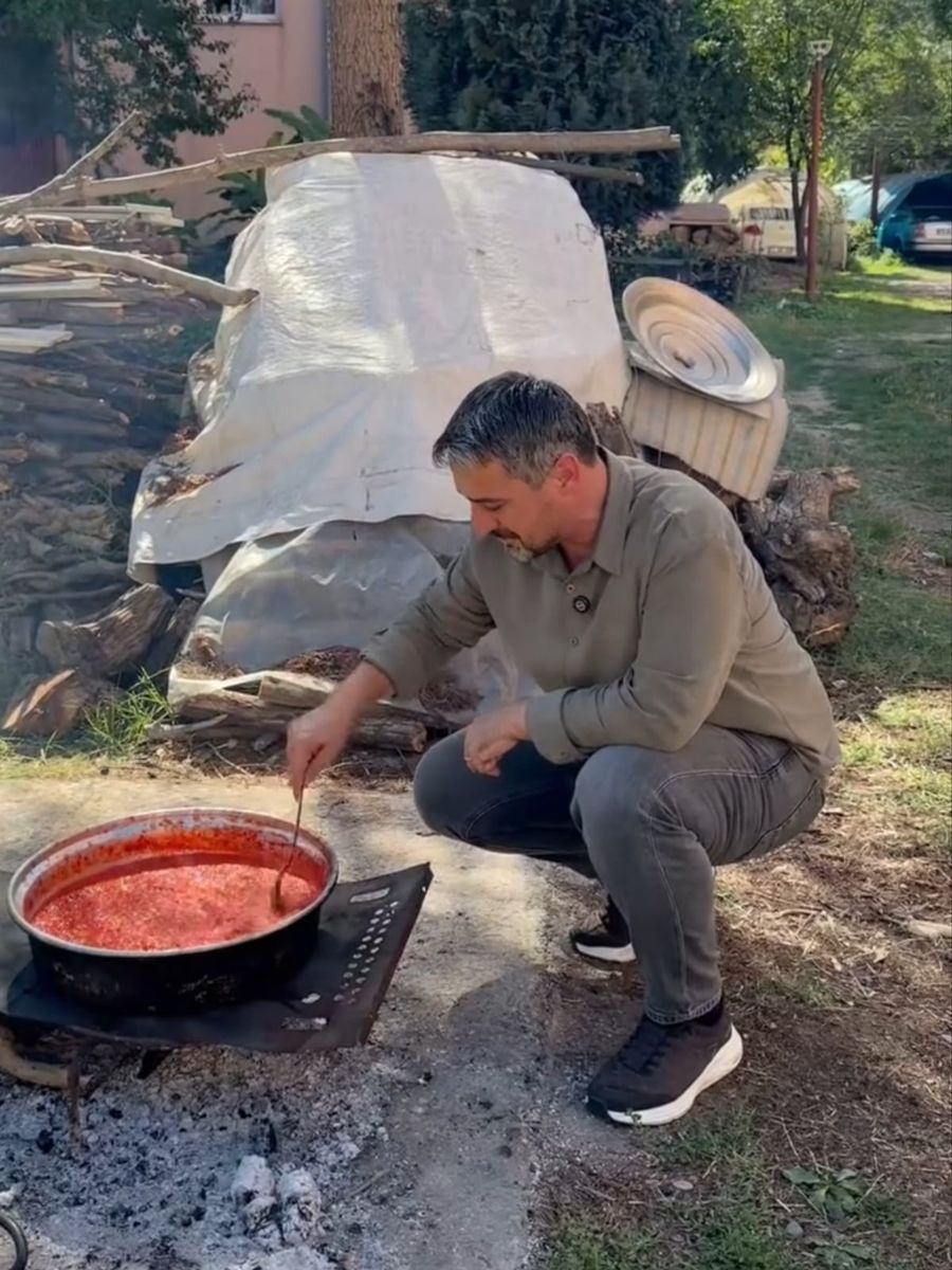 Başkan Bozkurt tencere başında armut pekmezini tanıttı