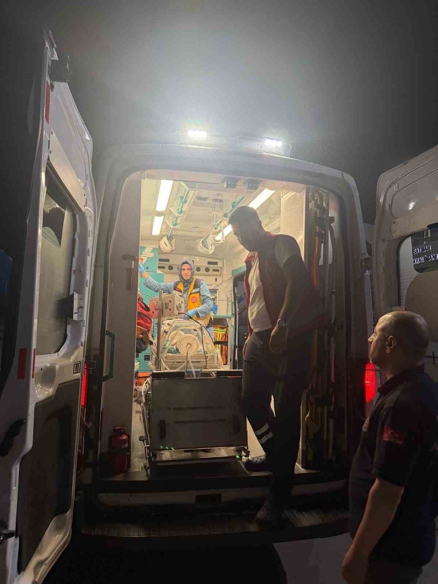 Siirt’te 2 günlük bebeğe TAPVD tanısı: Ambulans uçakla İstanbul’a sevk edildi