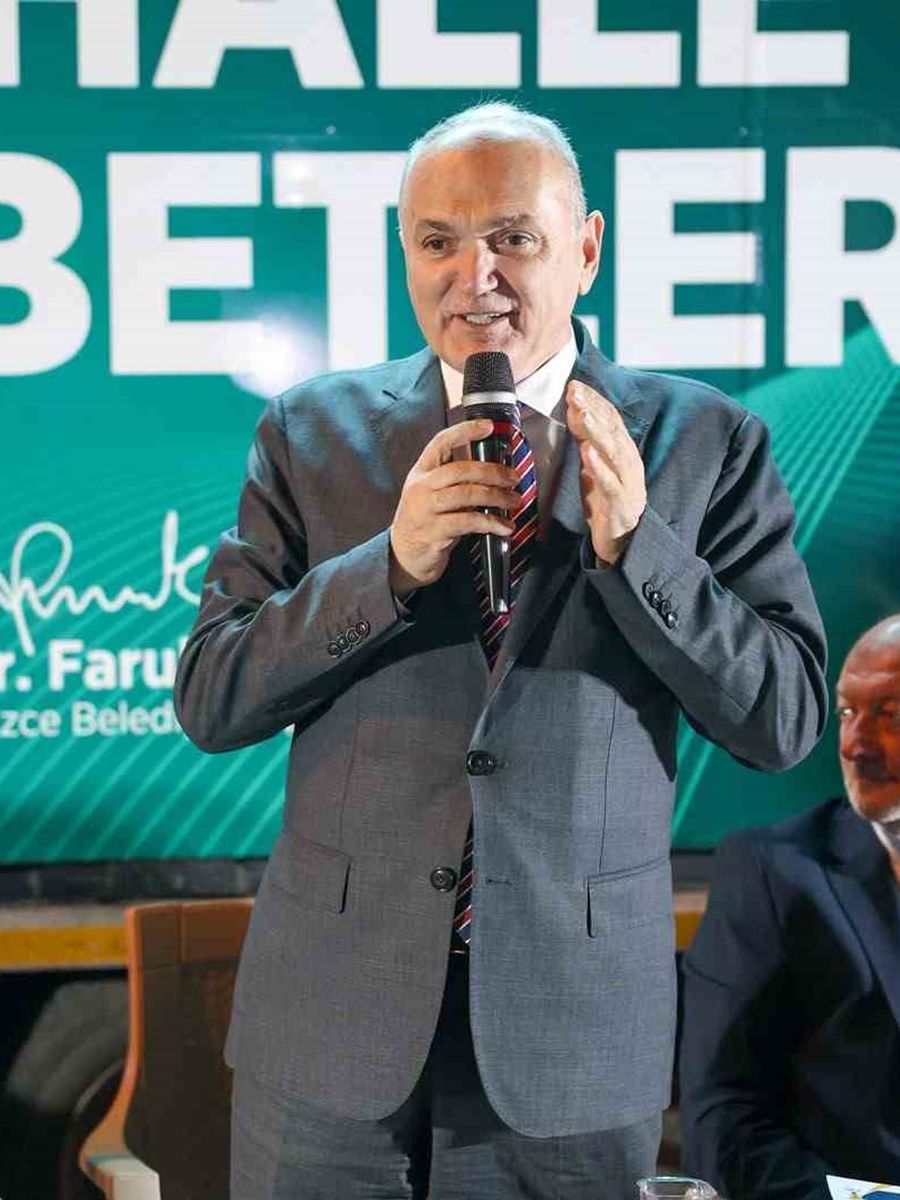 Başkan Özlü vatandaşın ayağına gidip sorunları yerinde dinliyor
