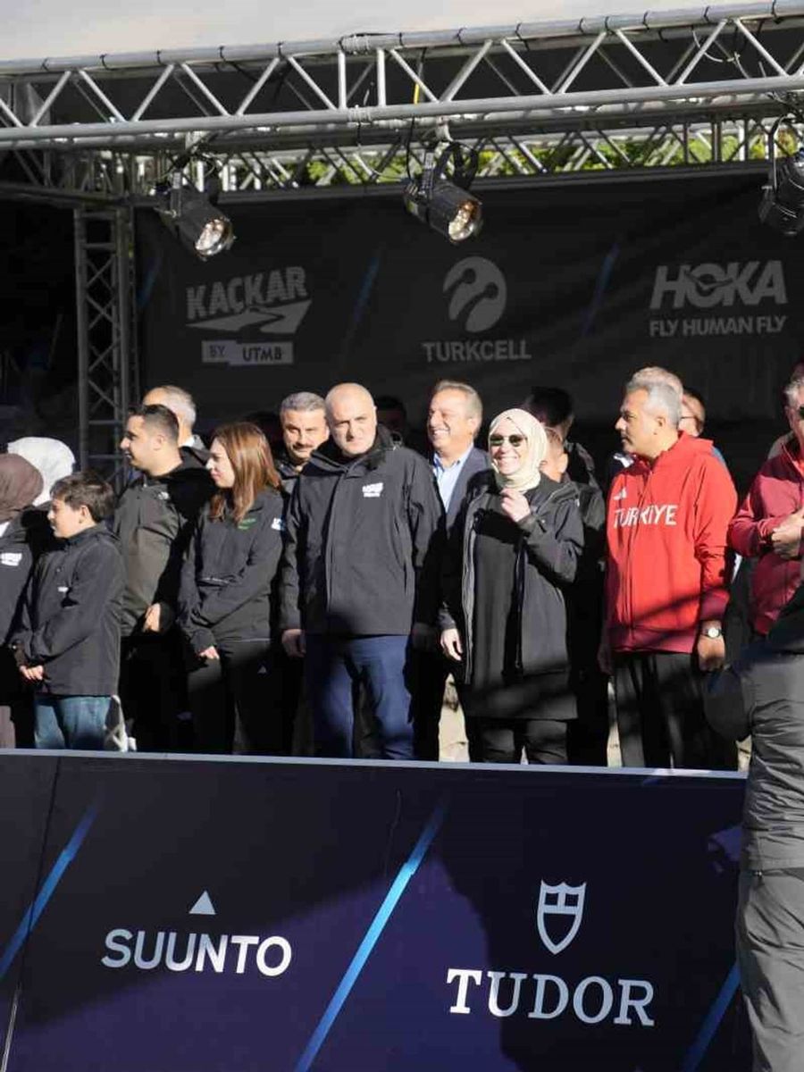 Bakan Bak: "Kaçkarlar sporculara eşsiz bir doğa deneyimi sunuyor"
