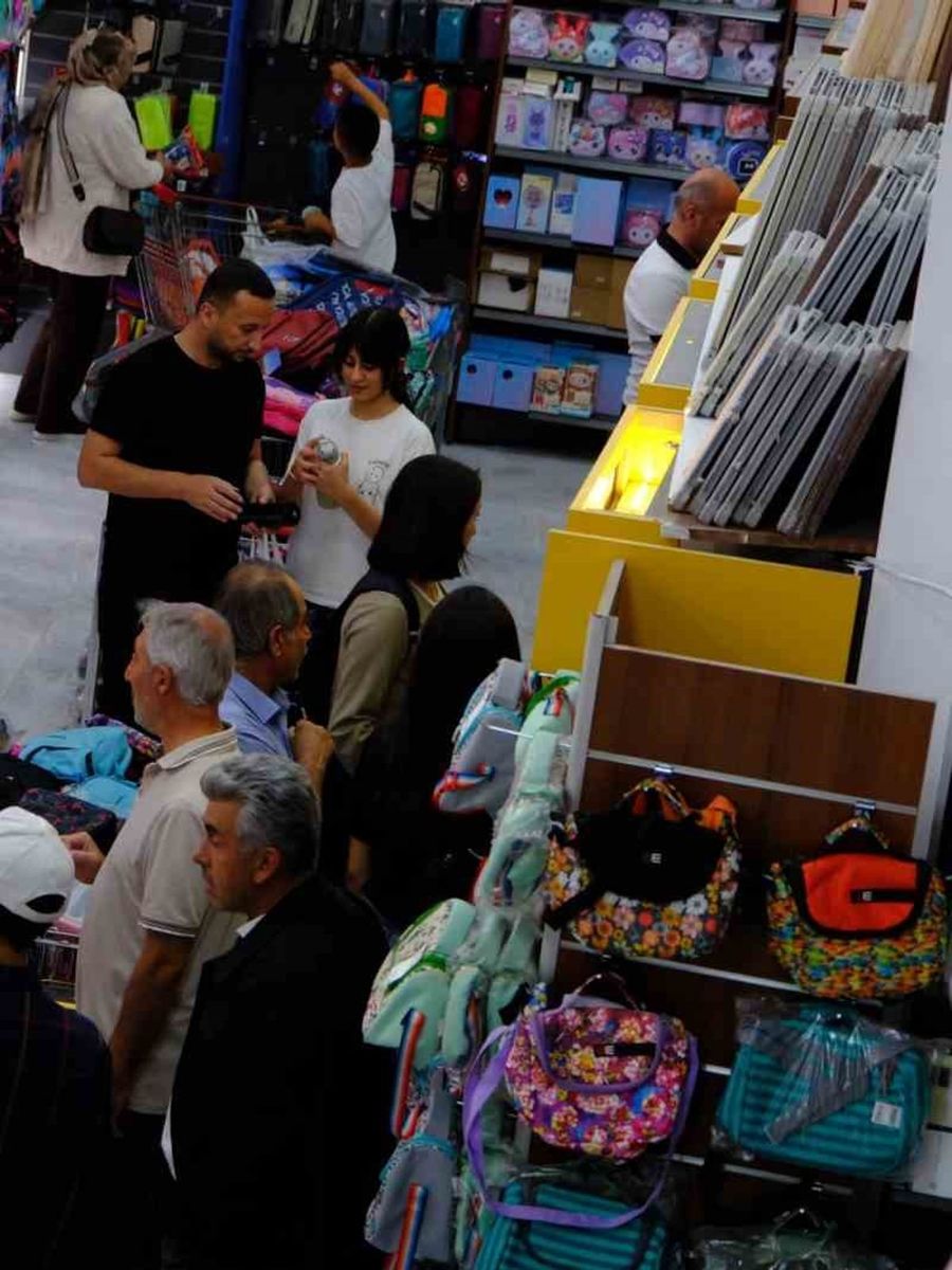 Van’da okul alışverişi hızlandı: Kırtasiyelerde bazı ürünler tükendi