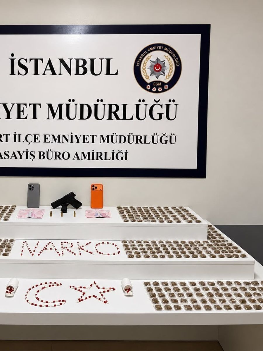 Esenyurt’ta şüpheli araçtan uyuşturucu çıktı: 2 gözaltı