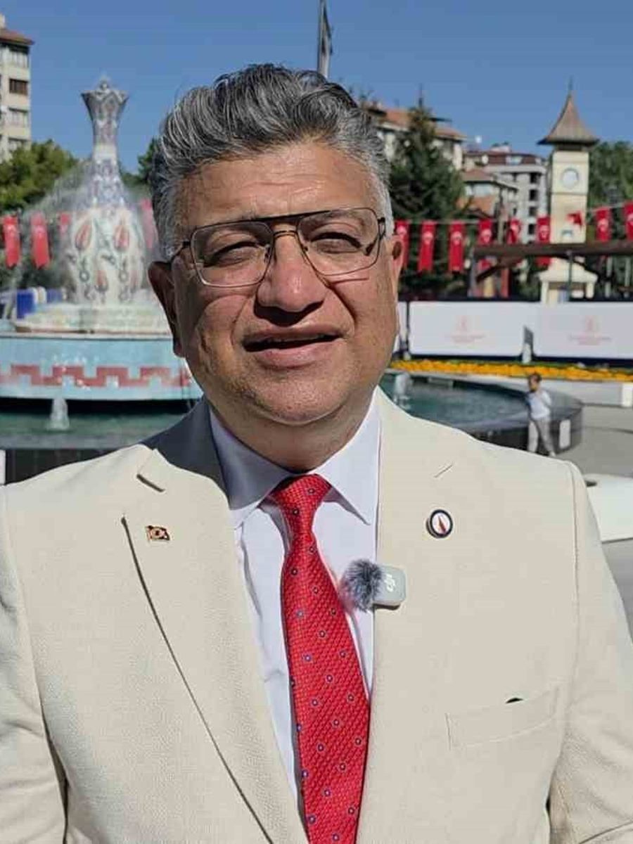 Rektör Kızıltoprak: "Yaşayan Miras Şöleni, Kütahya’nın köklü kültürel mirasını şehir meydanlarına taşımıştır"