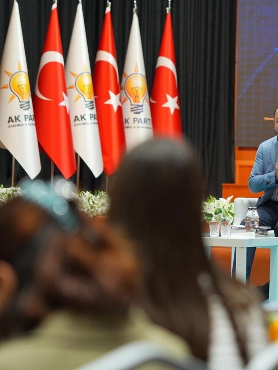 AK Parti İstanbul İl Gençlik Kolları "Diplomasi Atölyesi"ni hayata geçirdi