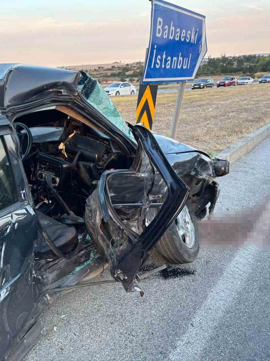 Babaeski’de minibüs ile otomobil çarpıştı: 4 yaralı