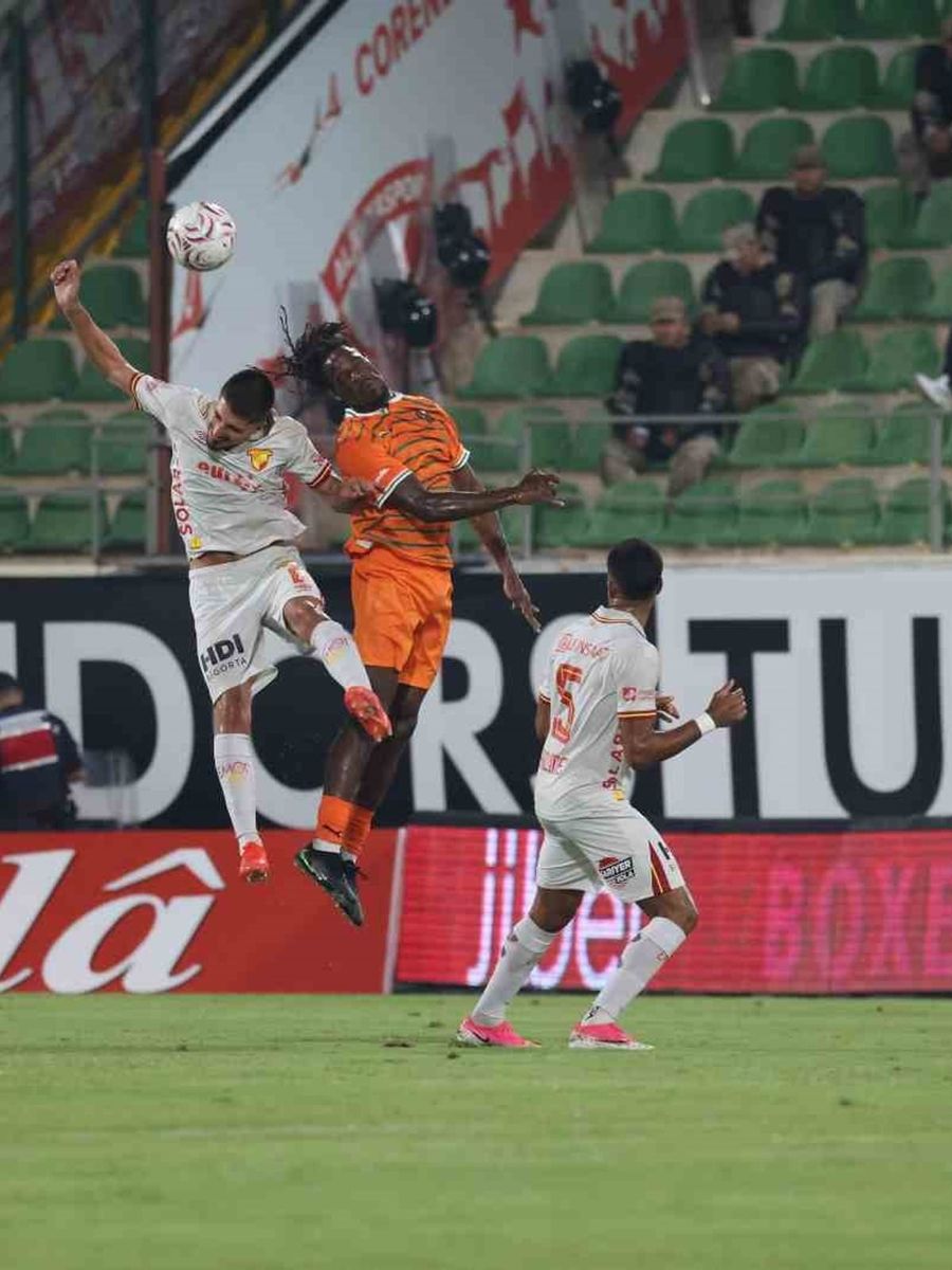 Trendyol Süper Lig: Corendon Alanyaspor: 0 - Göztepe: 1 (İlk yarı)