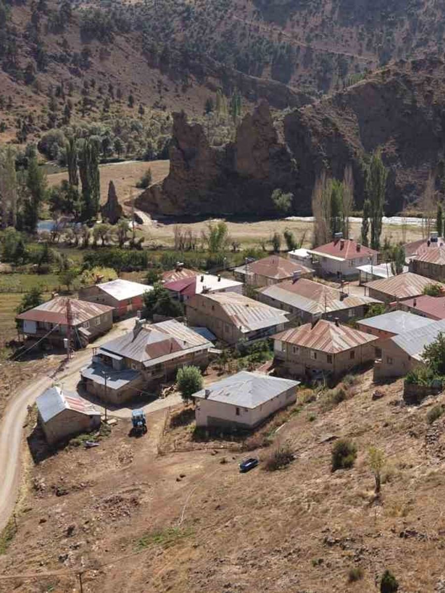 Tufanbeyli’de kayalıkların arasında tarih ve doğa izleri