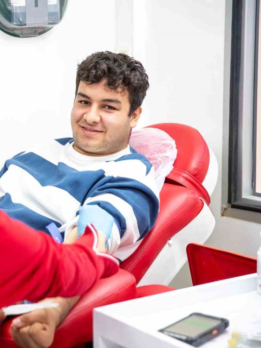En yüksek kan bağışı oranı 20 yaşındaki gençlerde görüldü