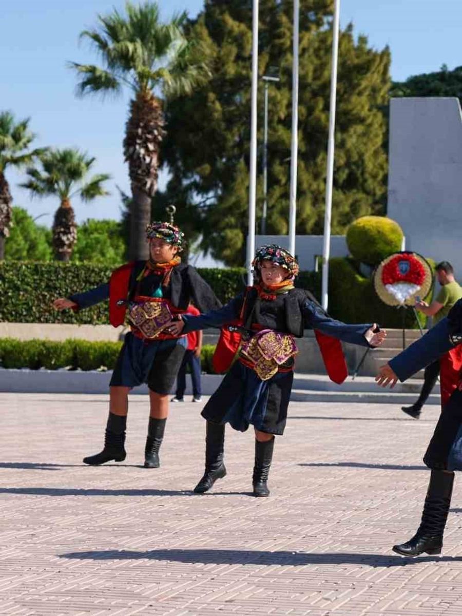 Aliağa’da kurtuluşun 104. yılı gururla kutlandı.