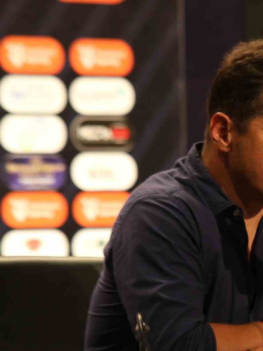 Emre Belözoğlu: "Futbol, anları çok doğru oynamanız gereken bir oyun"