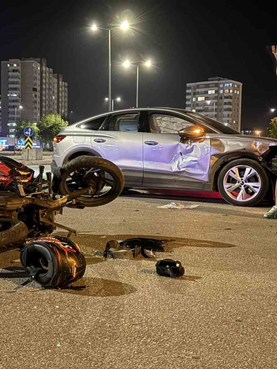 Kayseri’de otomobille çarpışan motosikletin sürücüsü yaralandı