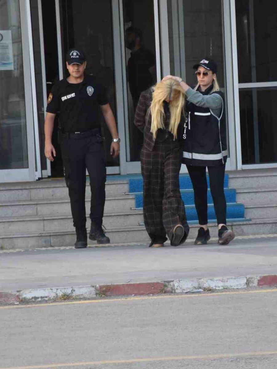 Fenomen Çağla Öz adliyeye sevk edildi